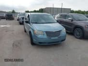 ✅ 2010 Chrysler Town & Country LX • VIN: 2A4RR2D1XAR376430 • Lot: 42317617. Wystawiony na IAAI z przebiegiem 126 450 mil. Bezpłatny archiwum sprzedaży aukcyjnych z USA i szczegółowy raport historii pojazdu na DreamBid. Zdjęcie 1.