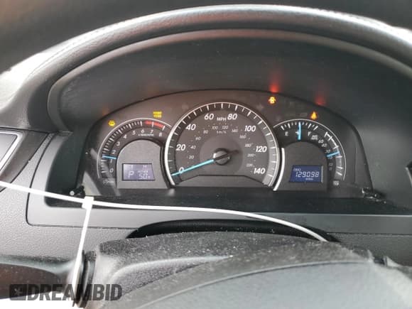 ✅ 2015 Toyota Camry LE • VIN: 4T4BF1FK4FR478236 • Lot: 92242085. Listed on Copart with 129,098 mi. Free auction sales archive from the USA and detailed vehicle history report at DreamBid. Image 9.