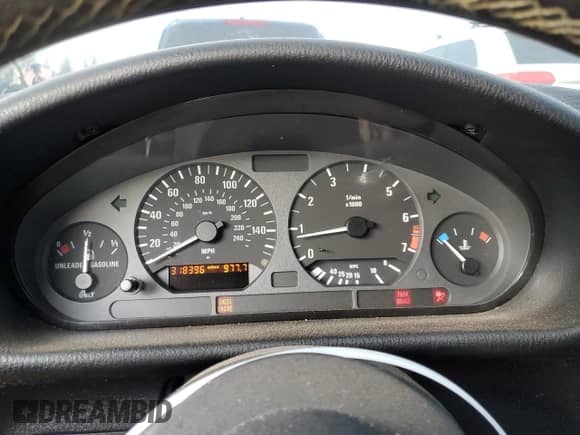 1996 BMW 3 Series z VIN 4USCD7322TLC50315, wystawiony jako Copart lot #87952885 z przebiegiem 318 396 mil mil oraz Szkoda całkowita • Salvage title. Historia ofert i sprzedaży dostępna na DreamBid. Obrazek 9.