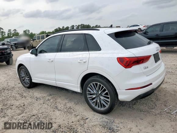 ✅ 2024 Audi Q3 Premium • VIN: WA1AUCF31R1085105 • Lot: 57482305. Wystawiony na Copart z przebiegiem 12 334 mil. Bezpłatny archiwum sprzedaży aukcyjnych z USA i szczegółowy raport historii pojazdu na DreamBid. Zdjęcie 2.