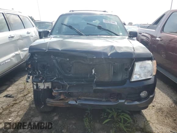 ✅ 2005 Ford Explorer XLT • VIN: 1FMZU73W55UB26726 • Lot: 67514125. Wystawiony na Copart z przebiegiem 359 610 mil. Bezpłatny archiwum sprzedaży aukcyjnych z USA i szczegółowy raport historii pojazdu na DreamBid. Zdjęcie 5.