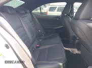 ✅ 2014 Lexus IS 350 • VIN: JTHCE1D23E5000664 • Lot: 42536610. Wystawiony na IAAI z przebiegiem 102 092 mil. Bezpłatny archiwum sprzedaży aukcyjnych z USA i szczegółowy raport historii pojazdu na DreamBid. Zdjęcie 8.