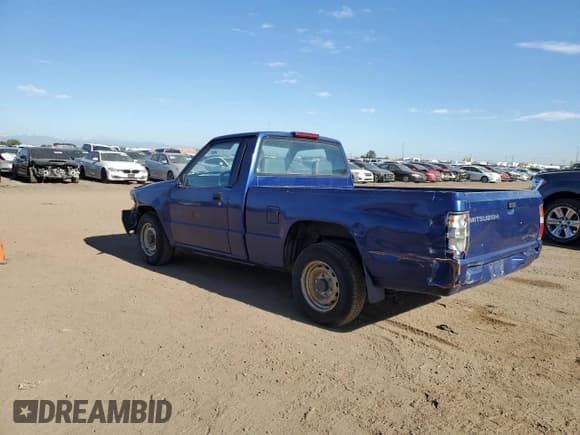 ✅ 1994 Mitsubishi Mighty Max • VIN: JA7LS21G4RP009588 • Лот: 60519834. Опубликован ранее на Copart с пробегом 123 918 миль. Бесплатный доступ к архиву аукционных продаж из США и подробный отчёт об истории автомобиля на DreamBid. Изображение 2.