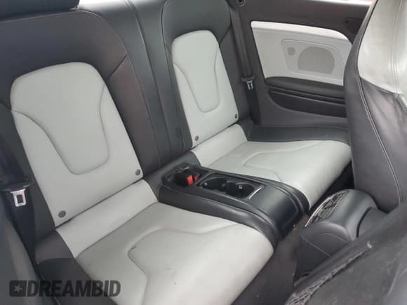 ✅ 2012 Audi S5 Premium Plus • VIN: WAUCGAFH9CN002183 • Лот: 65030165. Опубликован ранее на Copart с пробегом 152 316 миль. Бесплатный доступ к архиву аукционных продаж из США и подробный отчёт об истории автомобиля на DreamBid. Изображение 10.