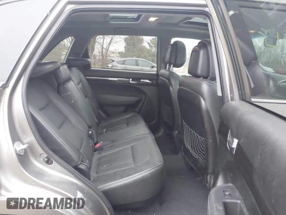 ✅ 2012 Kia Sorento SX • VIN: 5XYKWDA26CG243860 • Лот: 43799406. Опубликован ранее на IAAI с пробегом 168 488 миль. Бесплатный доступ к архиву аукционных продаж из США и подробный отчёт об истории автомобиля на DreamBid. Изображение 8.