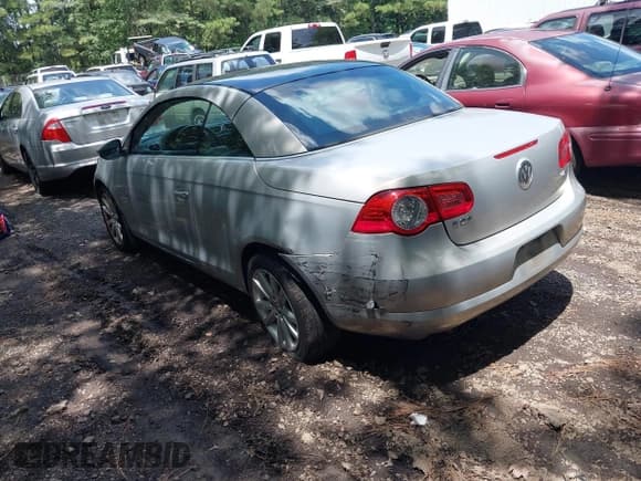 ✅ 2010 Volkswagen Eos Komfort • VIN: WVWBA7AH9AV015748 • Lot: 42786578. Listed on IAAI with 130,099 mi. Free auction sales archive from the USA and detailed vehicle history report at DreamBid. Image 3.