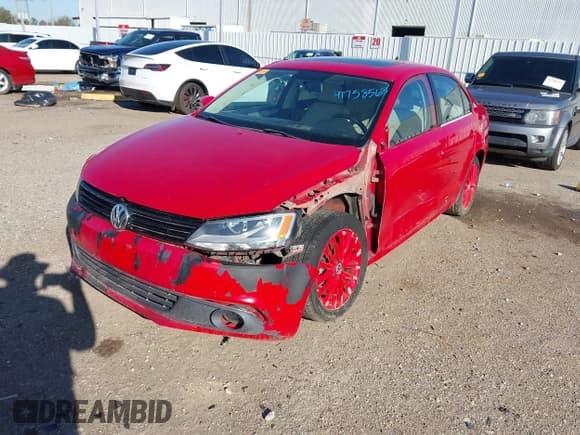 ✅ 2011 Volkswagen Jetta SEL • VIN: 3VWLX7AJ2BM377936 • Лот: 41758563. Опубликован ранее на IAAI с пробегом 171 633 миль. Бесплатный доступ к архиву аукционных продаж из США и подробный отчёт об истории автомобиля на DreamBid. Изображение 2.