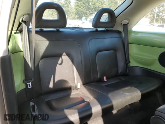 ✅ 2003 Volkswagen Beetle GLS • VIN: 3VWCD21C23M406673 • Лот: 53209135. Опубликован ранее на Copart с пробегом 106 430 миль. Бесплатный доступ к архиву аукционных продаж из США и подробный отчёт об истории автомобиля на DreamBid. Изображение 10.