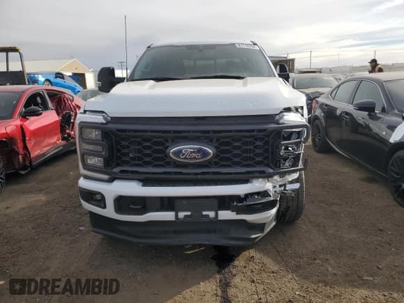 ✅ 2023 Ford F-350 XL • VIN: 1FT8W3BT3PEE13179 • Лот: 81710704. Опубликован ранее на Copart с пробегом 19 195 миль. Бесплатный доступ к архиву аукционных продаж из США и подробный отчёт об истории автомобиля на DreamBid. Изображение 5.