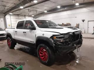 2024 Ram 1500 TRX с VIN 1C6SRFU9XRN192514, выставлен на аукционе IAAI как лот 41277900 с пробегом 15 815 миль миль и . История ставок и продаж доступна на DreamBid. Изображение 1.