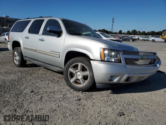 ✅ 2011 Chevrolet Suburban LT • VIN: 1GNSKJE37BR365566 • Lot: 76254654. Wystawiony na Copart z przebiegiem 138 195 mil. Bezpłatny archiwum sprzedaży aukcyjnych z USA i szczegółowy raport historii pojazdu na DreamBid. Zdjęcie 4.