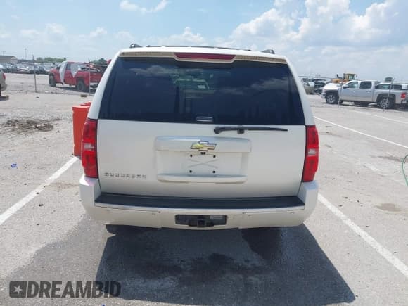 ✅ 2009 Chevrolet Suburban LTZ • VIN: 1GNFC36J79R292877 • Лот: 42577573. Опубликован ранее на IAAI с пробегом 209 101 миль. Бесплатный доступ к архиву аукционных продаж из США и подробный отчёт об истории автомобиля на DreamBid. Изображение 16.