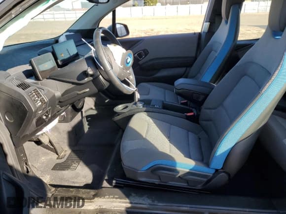 ✅ 2019 BMW i3 • VIN: WBY8P2C51K7E47921 • Lot: 79362334. Wystawiony na Copart z przebiegiem 17 375 mil. Bezpłatny archiwum sprzedaży aukcyjnych z USA i szczegółowy raport historii pojazdu na DreamBid. Zdjęcie 7.