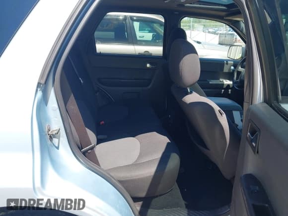 ✅ 2008 Mercury Mariner • VIN: 4M2CU81Z78KJ19865 • Лот: 43124804. Опубликован ранее на IAAI с пробегом 110 193 миль. Бесплатный доступ к архиву аукционных продаж из США и подробный отчёт об истории автомобиля на DreamBid. Изображение 8.