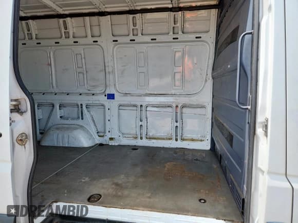 ✅ 2016 Mercedes-Benz Sprinter Cargo • VIN: WD3PE7DD9GP217581 • Lot: 68254405. Listed on Copart with 242,677 mi. Free auction sales archive from the USA and detailed vehicle history report at DreamBid. Image 11.