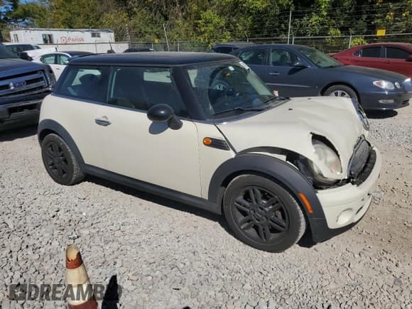 ✅ 2009 MINI Hardtop • VIN: WMWMF33579TW79914 • Lot: 84977505. Wystawiony na Copart z przebiegiem 119 188 mil. Bezpłatny archiwum sprzedaży aukcyjnych z USA i szczegółowy raport historii pojazdu na DreamBid. Zdjęcie 4.