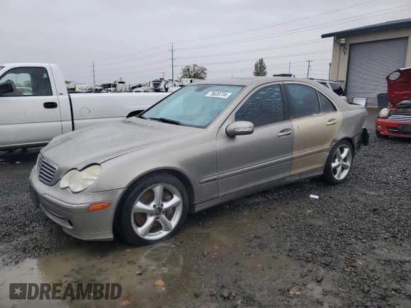 ✅ 2004 Mercedes-Benz C 320 • VIN: WDBRF64J44F512132 • Lot: 45532205. Listed on Copart with 151,645 mi. Free auction sales archive from the USA and detailed vehicle history report at DreamBid. Image 1.