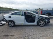 ✅ 2017 Chevrolet Cruze LT • VIN: 1G1BE5SM1H7210674 • Lot: 43377485. Listed on IAAI with 111,887 mi. Free auction sales archive from the USA and detailed vehicle history report at DreamBid. Image 14.