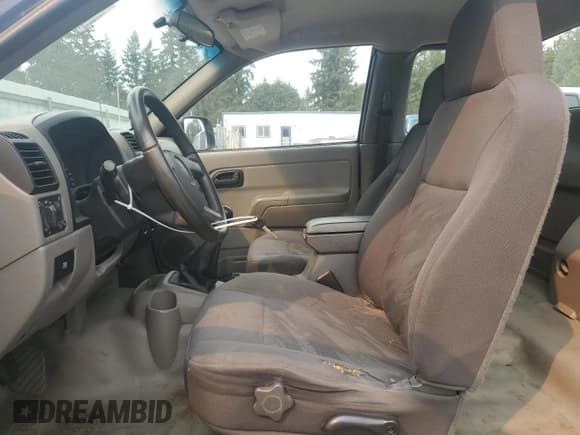 ✅ 2004 Chevrolet Colorado Z85 • VIN: 1GCCS198848136163 • Lot: 71897745. Wystawiony na Copart z przebiegiem 199 951 mil. Bezpłatny archiwum sprzedaży aukcyjnych z USA i szczegółowy raport historii pojazdu na DreamBid. Zdjęcie 7.