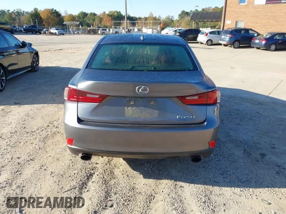 ✅ 2014 Lexus IS 250 • VIN: JTHBF1D29E5015548 • Lot: 43598447. Wystawiony na IAAI z przebiegiem 193 175 mil. Bezpłatny archiwum sprzedaży aukcyjnych z USA i szczegółowy raport historii pojazdu na DreamBid. Zdjęcie 16.