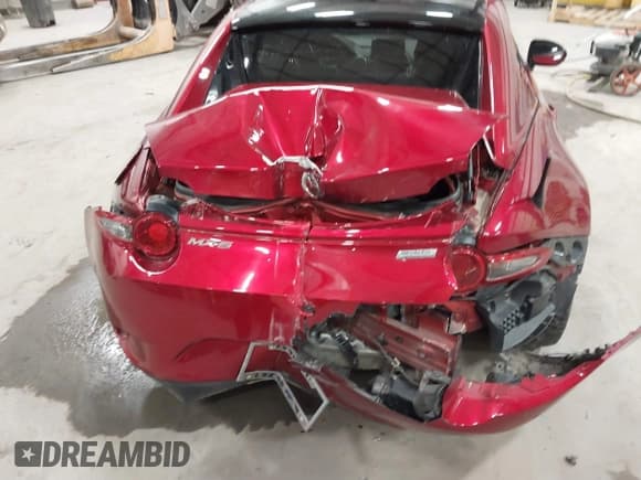 ✅ 2019 Mazda MX-5 Miata Grand Touring • VIN: JM1NDAM76K0305514 • Lot: 41378099. Wystawiony na IAAI z przebiegiem 36 774 mil. Bezpłatny archiwum sprzedaży aukcyjnych z USA i szczegółowy raport historii pojazdu na DreamBid. Zdjęcie 6.