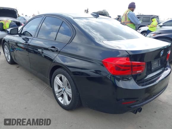 ✅ 2016 BMW 3 Series 328i • VIN: WBA8E9C57GK645661 • Lot: 41933277. Listed on IAAI with 144,996 mi. Free auction sales archive from the USA and detailed vehicle history report at DreamBid. Image 3.