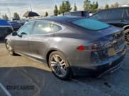✅ 2015 Tesla Model S 85D • VIN: 5YJSA1H26FF080304 • Лот: 92884955. Опубликован ранее на Copart с пробегом 236 546 миль. Бесплатный доступ к архиву аукционных продаж из США и подробный отчёт об истории автомобиля на DreamBid. Изображение 2.