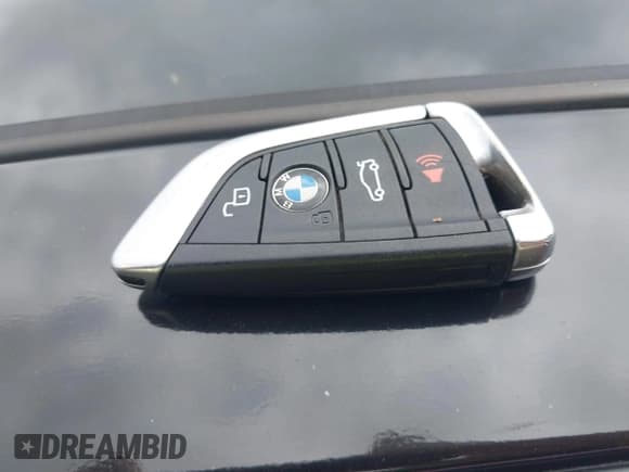 ✅ 2019 BMW 3 Series 330i xDrive • VIN: WBA5R7C5XKAJ82408 • Лот: 42949564. Опубликован ранее на IAAI с пробегом 95 187 миль. Бесплатный доступ к архиву аукционных продаж из США и подробный отчёт об истории автомобиля на DreamBid. Изображение 11.