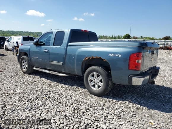 ✅ 2010 Chevrolet Silverado 1500 • VIN: 1GCSKTE24AZ152164 • Lot: 55842575. Wystawiony na Copart z przebiegiem 210 072 mil. Bezpłatny archiwum sprzedaży aukcyjnych z USA i szczegółowy raport historii pojazdu na DreamBid. Zdjęcie 2.