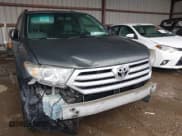 ✅ 2012 Toyota Highlander SE • VIN: 5TDBK3EH8CS104840 • Lot: 43381782. Listed on IAAI with 193,471 mi. Free auction sales archive from the USA and detailed vehicle history report at DreamBid. Image 6.