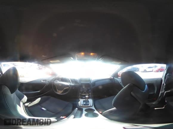 ✅ 2014 Hyundai Genesis Coupe 2.0T • VIN: KMHHT6KD0EU116078 • Lot: 42396205. Wystawiony na IAAI z przebiegiem 138 996 mil. Bezpłatny archiwum sprzedaży aukcyjnych z USA i szczegółowy raport historii pojazdu na DreamBid. Zdjęcie 18.