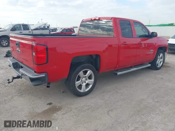 ✅ 2014 Chevrolet Silverado 1500 LT • VIN: 1GCRCREC6EZ134763 • Lot: 43318462. Wystawiony na IAAI z przebiegiem 208 862 mil. Bezpłatny archiwum sprzedaży aukcyjnych z USA i szczegółowy raport historii pojazdu na DreamBid. Zdjęcie 4.