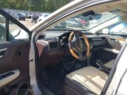 ✅ 2017 Lexus RX 350 • VIN: 2T2ZZMCA6HC084315 • Lot: 43569726. Wystawiony na IAAI z przebiegiem 187 139 mil. Bezpłatny archiwum sprzedaży aukcyjnych z USA i szczegółowy raport historii pojazdu na DreamBid. Zdjęcie 5.