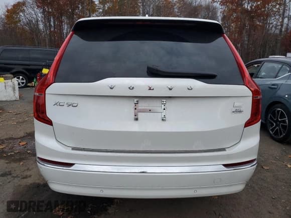 ✅ 2024 Volvo XC90 Plus • VIN: YV4H60LE0R1218968 • Lot: 91242815. Wystawiony na Copart z przebiegiem 16 447 mil. Bezpłatny archiwum sprzedaży aukcyjnych z USA i szczegółowy raport historii pojazdu na DreamBid. Zdjęcie 6.