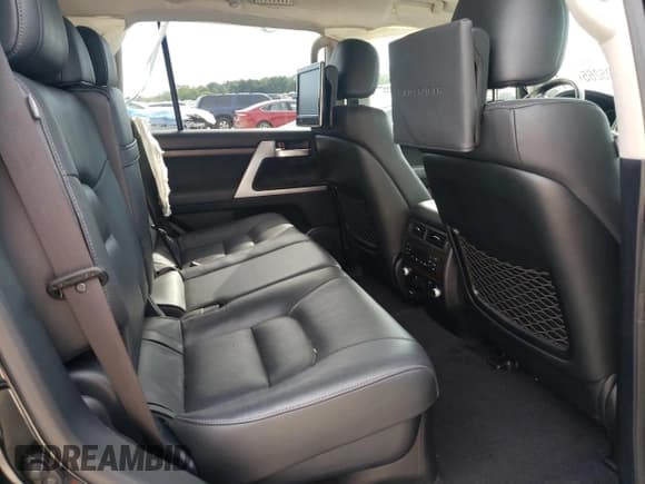 ✅ 2018 Toyota Land Cruiser • VIN: JTMCY7AJ7J4064598 • Лот: 65895265. Опубликован ранее на Copart с пробегом 103 471 миль. Бесплатный доступ к архиву аукционных продаж из США и подробный отчёт об истории автомобиля на DreamBid. Изображение 11.