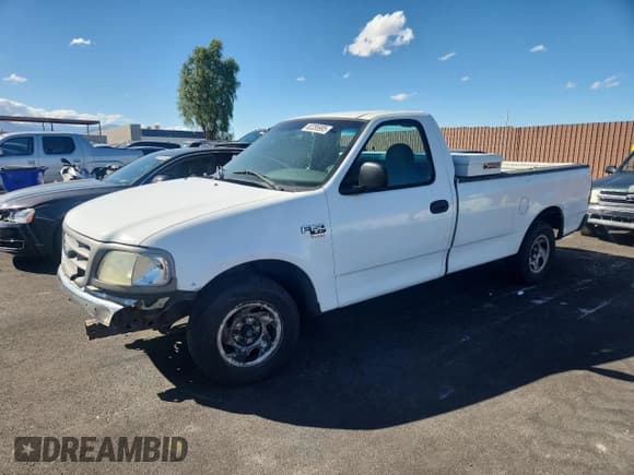 ✅ 2002 Ford F-150 XL • VIN: 1FTRF17L12NB10167 • Лот: 82255995. Опубликован ранее на Copart с пробегом Не указан. Бесплатный доступ к архиву аукционных продаж из США и подробный отчёт об истории автомобиля на DreamBid. Изображение 1.