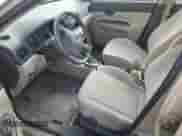 2010 Hyundai Accent GL z VIN KMHCN4BC4AU494057, wystawiony jako Copart lot #72675014 z przebiegiem 61 711 mil mil oraz Szkoda całkowita • Salvage title. Historia ofert i sprzedaży dostępna na DreamBid. Obrazek 7.