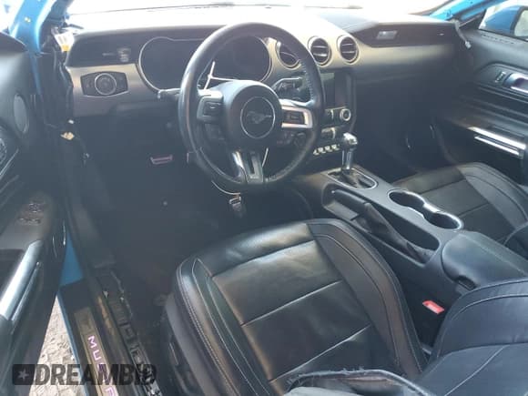 ✅ 2022 Ford Mustang GT • VIN: 1FA6P8CF6N5141109 • Lot: 90122315. Wystawiony na Copart z przebiegiem 40 230 mil. Bezpłatny archiwum sprzedaży aukcyjnych z USA i szczegółowy raport historii pojazdu na DreamBid. Zdjęcie 8.