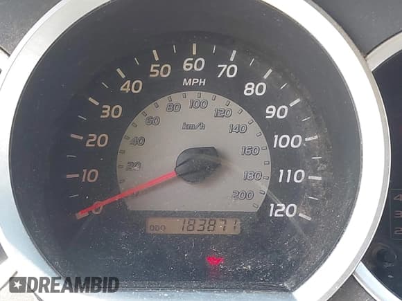 ✅ 2005 Toyota Tacoma • VIN: 5TEMU52N85Z032729 • Lot: 42604370. Listed on IAAI with 183,871 mi. Free auction sales archive from the USA and detailed vehicle history report at DreamBid. Image 15.