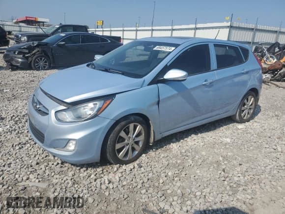 ✅ 2013 Hyundai Accent SE • VIN: KMHCU5AE1DU121672 • Лот: 69457574. Опубликован ранее на Copart с пробегом 151 227 миль. Бесплатный доступ к архиву аукционных продаж из США и подробный отчёт об истории автомобиля на DreamBid. Изображение 1.