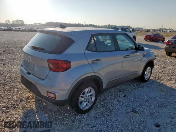 ✅ 2022 Hyundai Venue SE • VIN: KMHRB8A34NU201839 • Lot: 85148905. Listed on Copart with 35,349 mi. Free auction sales archive from the USA and detailed vehicle history report at DreamBid. Image 3.