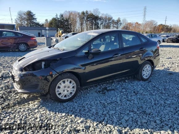 ✅ 2016 Ford Fiesta S • VIN: 3FADP4AJ8GM208586 • Lot: 93075115. Wystawiony na Copart z przebiegiem 80 543 mil. Bezpłatny archiwum sprzedaży aukcyjnych z USA i szczegółowy raport historii pojazdu na DreamBid. Zdjęcie 1.