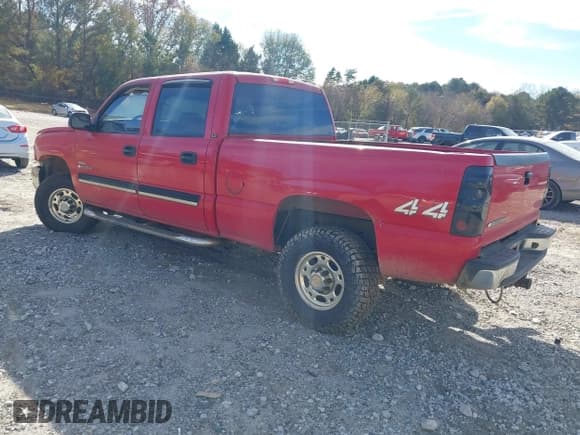 ✅ 2006 Chevrolet Silverado 2500HD LT3 • VIN: 1GCHK23D66F234544 • Lot: 43714309. Wystawiony na IAAI z przebiegiem 226 094 mil. Bezpłatny archiwum sprzedaży aukcyjnych z USA i szczegółowy raport historii pojazdu na DreamBid. Zdjęcie 3.