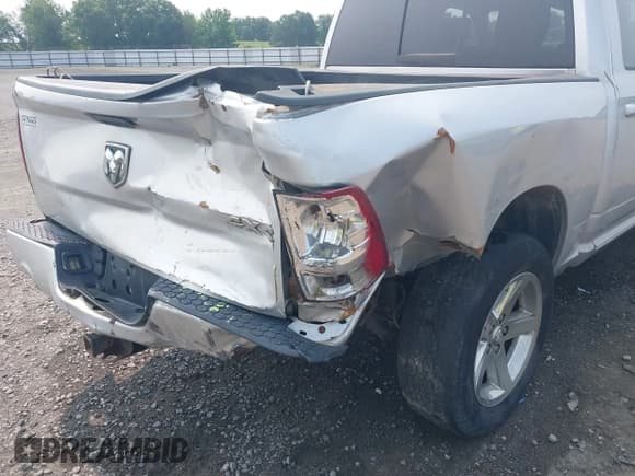 ✅ 2012 Ram 1500 Sport • VIN: 1C6RD7MTXCS114404 • Lot: 42382230. Listed on IAAI with 192,326 mi. Free auction sales archive from the USA and detailed vehicle history report at DreamBid. Image 17.