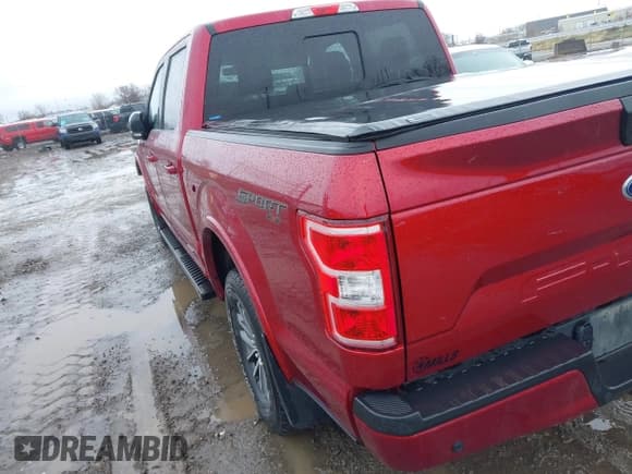 ✅ 2019 Ford F-150 XL • VIN: 1FTEW1EP9KFC91596 • Lot: 41940264. Wystawiony na IAAI z przebiegiem 78 197 mil. Bezpłatny archiwum sprzedaży aukcyjnych z USA i szczegółowy raport historii pojazdu na DreamBid. Zdjęcie 19.