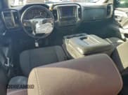 ✅ 2018 Chevrolet Silverado 1500 LT • VIN: 3GCPCREC9JG645806 • Lot: 94570555. Wystawiony na Copart z przebiegiem 214 690 mil. Bezpłatny archiwum sprzedaży aukcyjnych z USA i szczegółowy raport historii pojazdu na DreamBid. Zdjęcie 8.