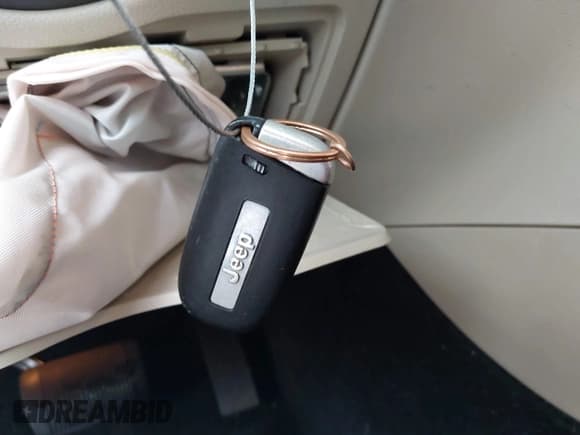 ✅ 2015 Jeep Grand Cherokee Limited • VIN: 1C4RJEBGXFC700692 • Лот: 43374269. Опубликован ранее на IAAI с пробегом 130 932 миль. Бесплатный доступ к архиву аукционных продаж из США и подробный отчёт об истории автомобиля на DreamBid. Изображение 11.