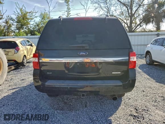 ✅ 2017 Ford Expedition XLT • VIN: 1FMJU1HTXHEA12194 • Lot: 93912115. Wystawiony na Copart z przebiegiem 149 453 mil. Bezpłatny archiwum sprzedaży aukcyjnych z USA i szczegółowy raport historii pojazdu na DreamBid. Zdjęcie 6.