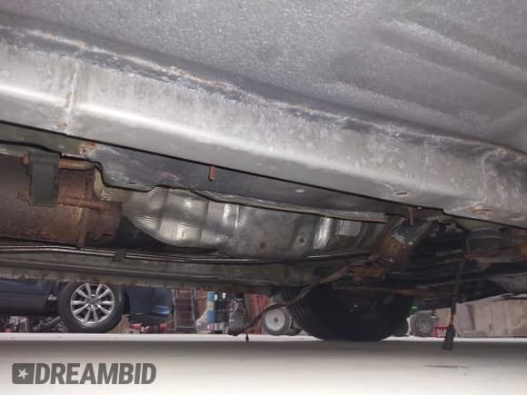 ✅ 2011 Ford Fusion SE • VIN: 3FAHP0HA0BR332847 • Lot: 43471178. Listed on IAAI with 165,750 mi. Free auction sales archive from the USA and detailed vehicle history report at DreamBid. Image 13.