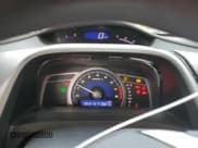 ✅ 2009 Honda Civic LX • VIN: 2HGFG12639H506980 • Lot: 91590225. Wystawiony na Copart z przebiegiem 82 219 mil. Bezpłatny archiwum sprzedaży aukcyjnych z USA i szczegółowy raport historii pojazdu na DreamBid. Zdjęcie 9.